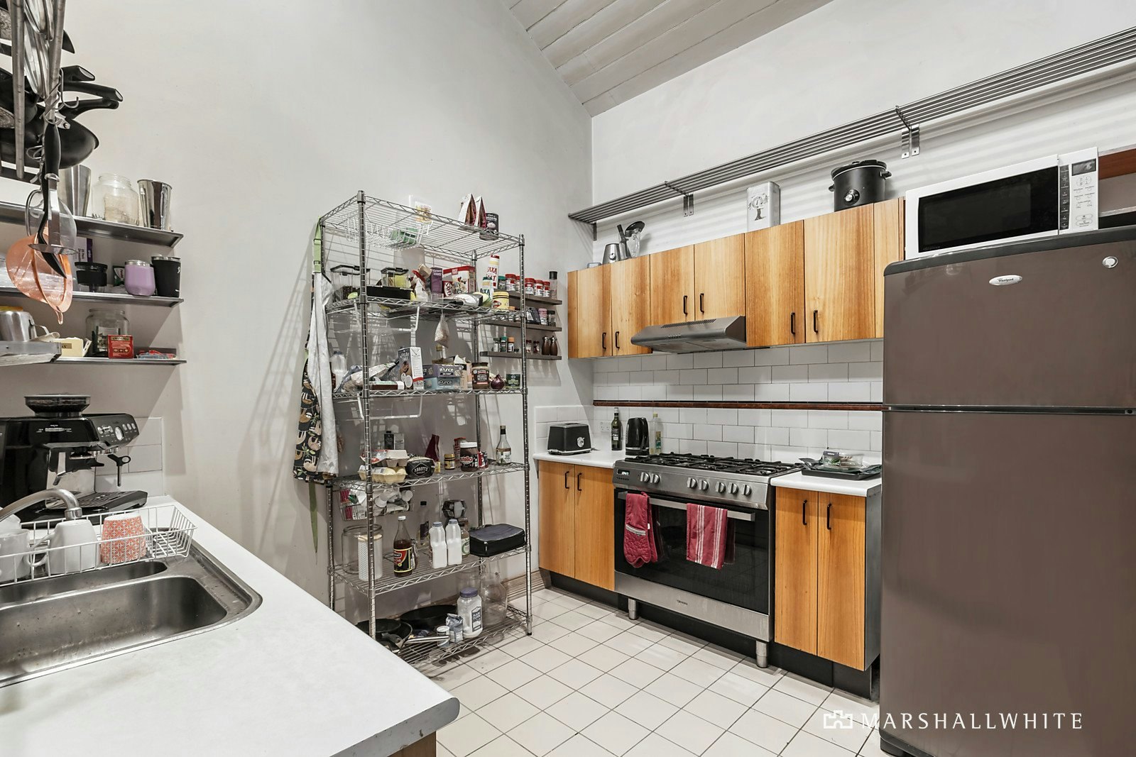 16 Wiltshire Drive, Kew, VIC