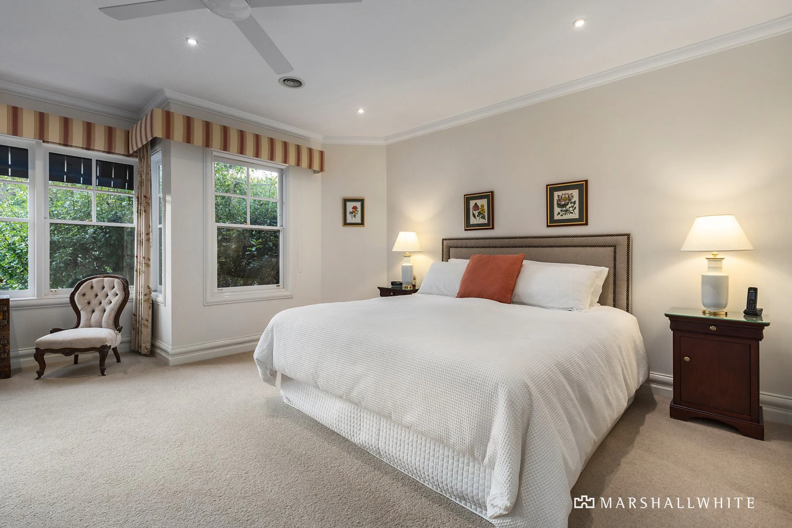 2D Hopetoun Avenue, Canterbury, VIC