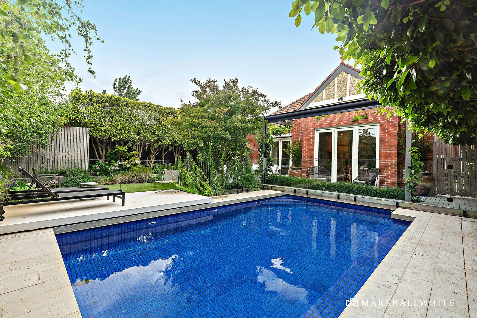 34 Glendearg Grove, Malvern, VIC