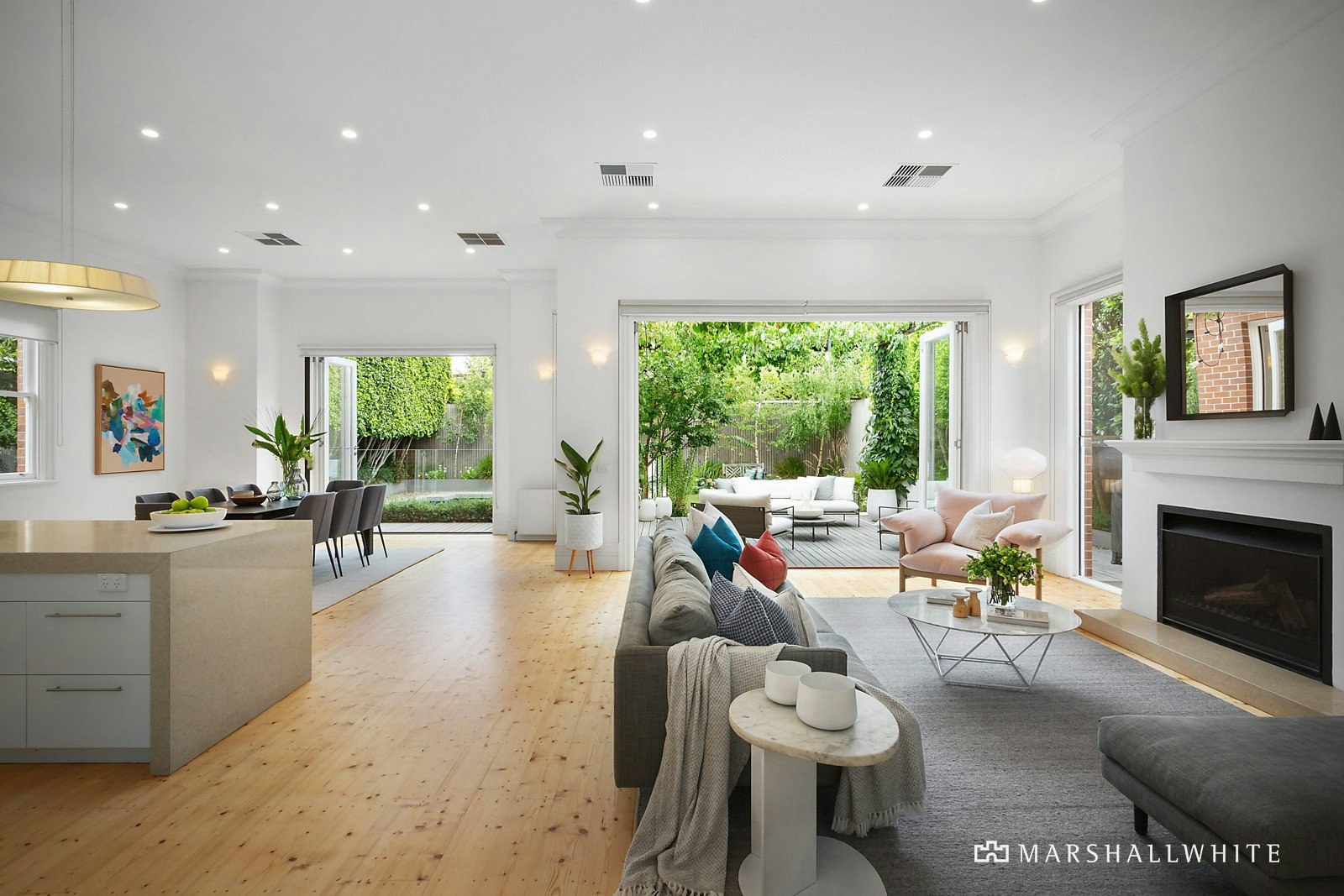 34 Glendearg Grove, Malvern, VIC