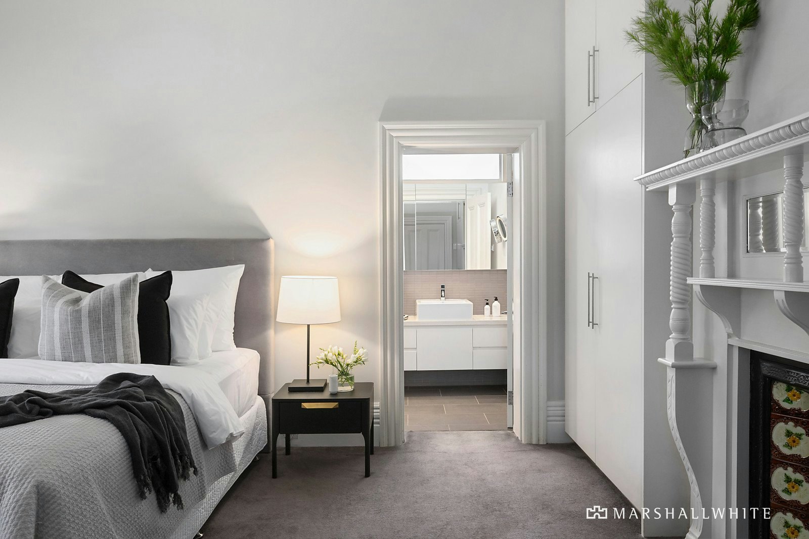 34 Glendearg Grove, Malvern, VIC