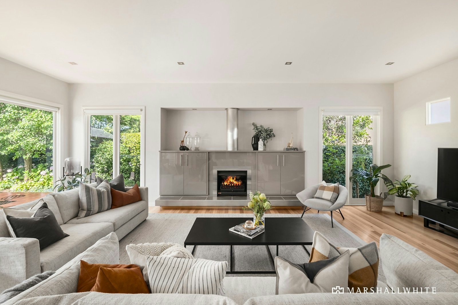 6 Louise Avenue, Mont Albert, VIC