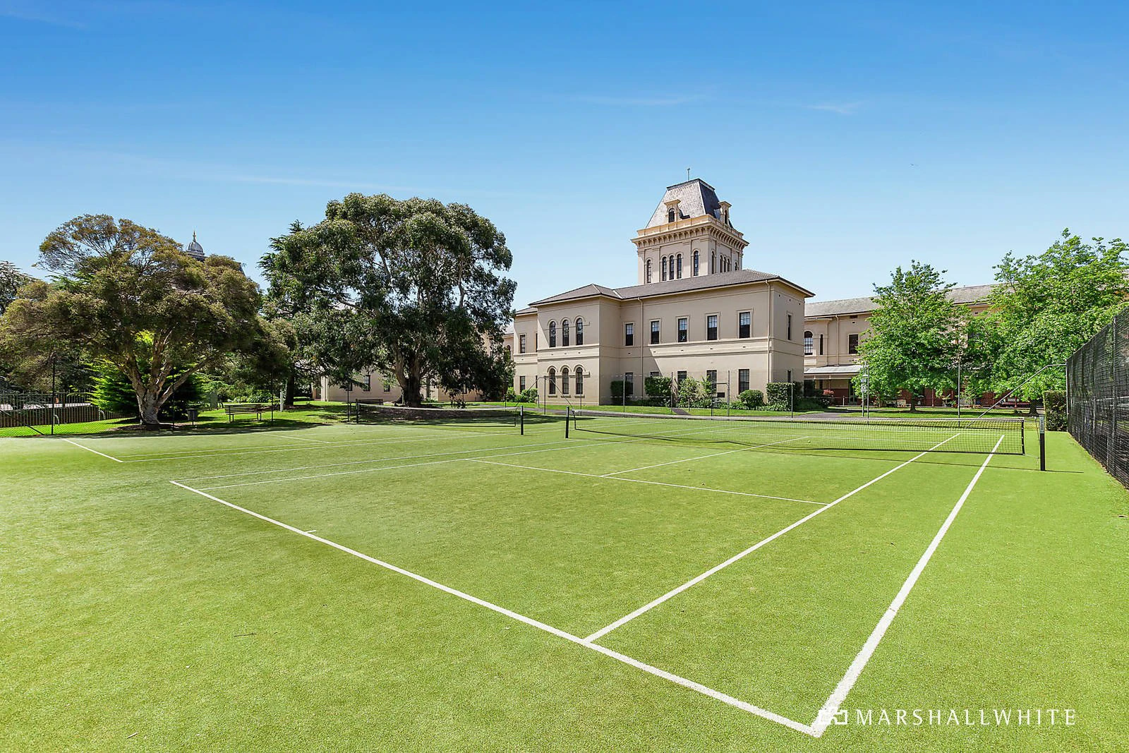 16 Wiltshire Drive, Kew, VIC