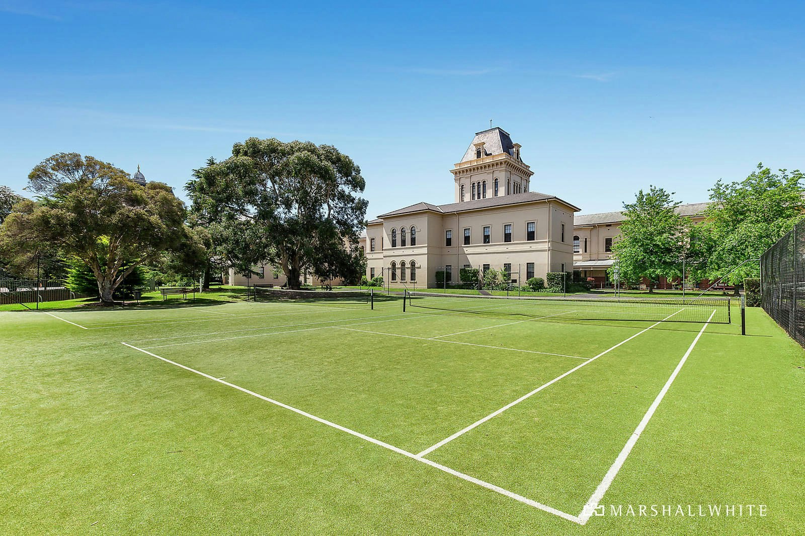 16 Wiltshire Drive, Kew, VIC