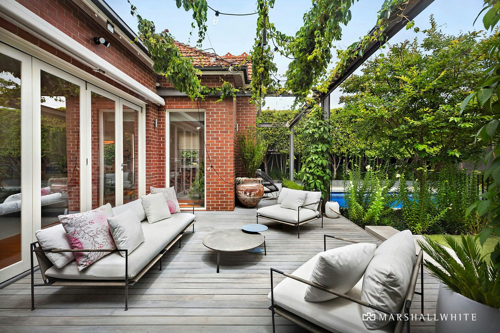 34 Glendearg Grove, Malvern, VIC