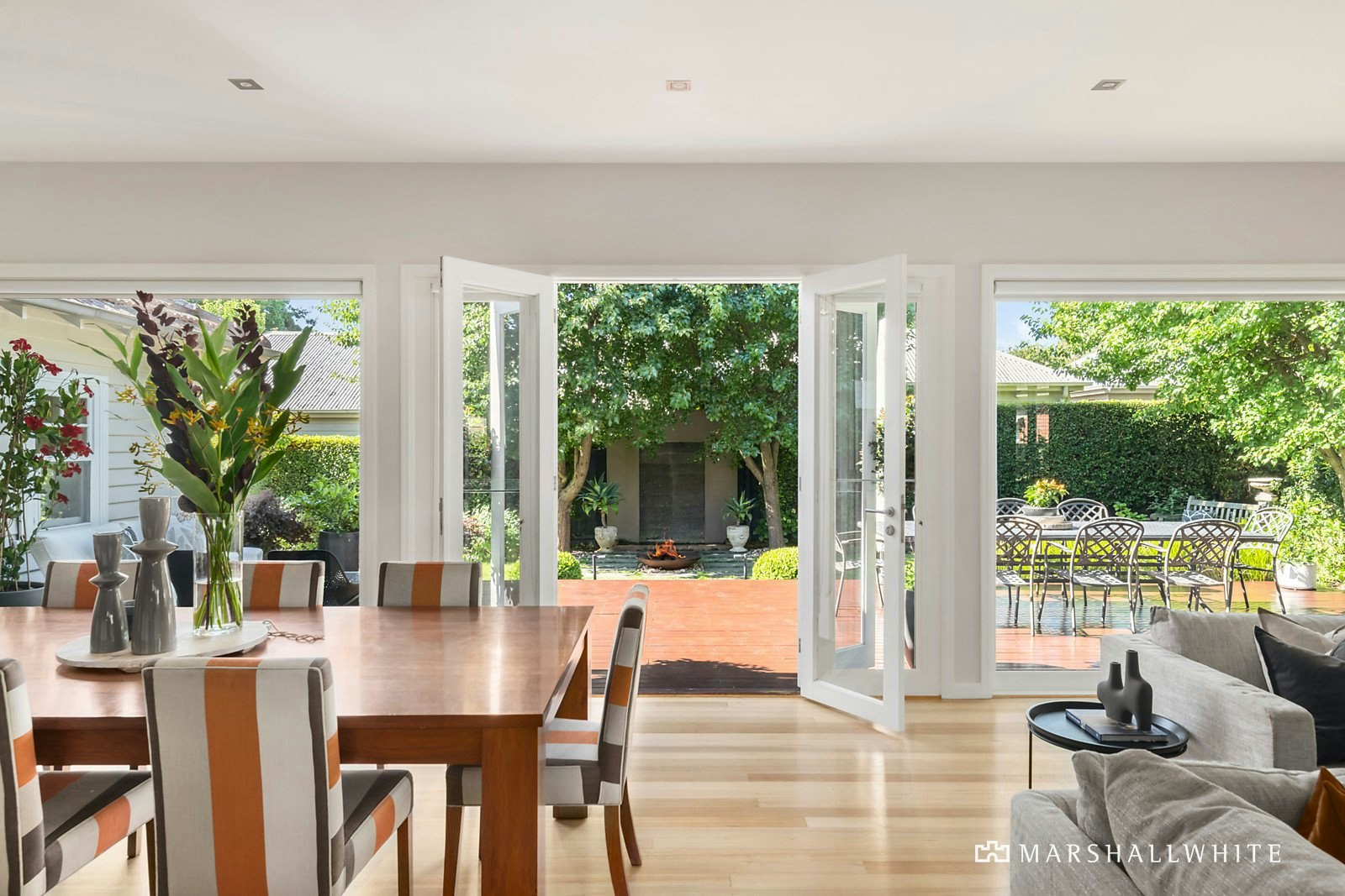 6 Louise Avenue, Mont Albert, VIC