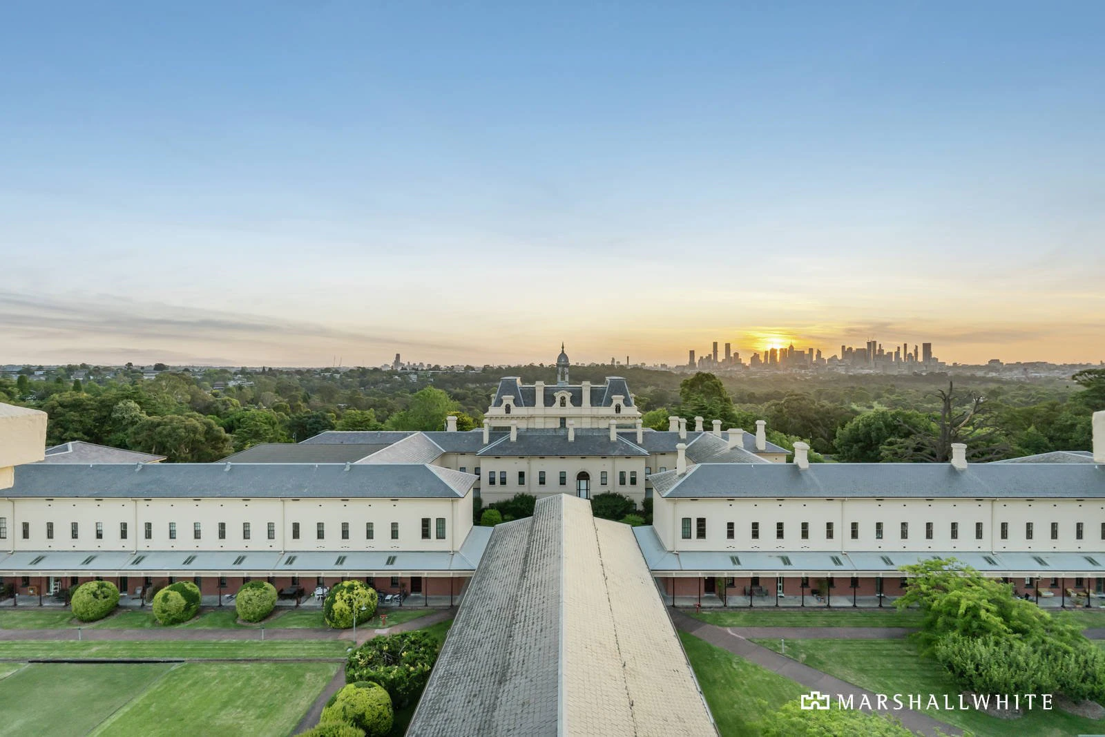 17 Wiltshire Drive, Kew, VIC
