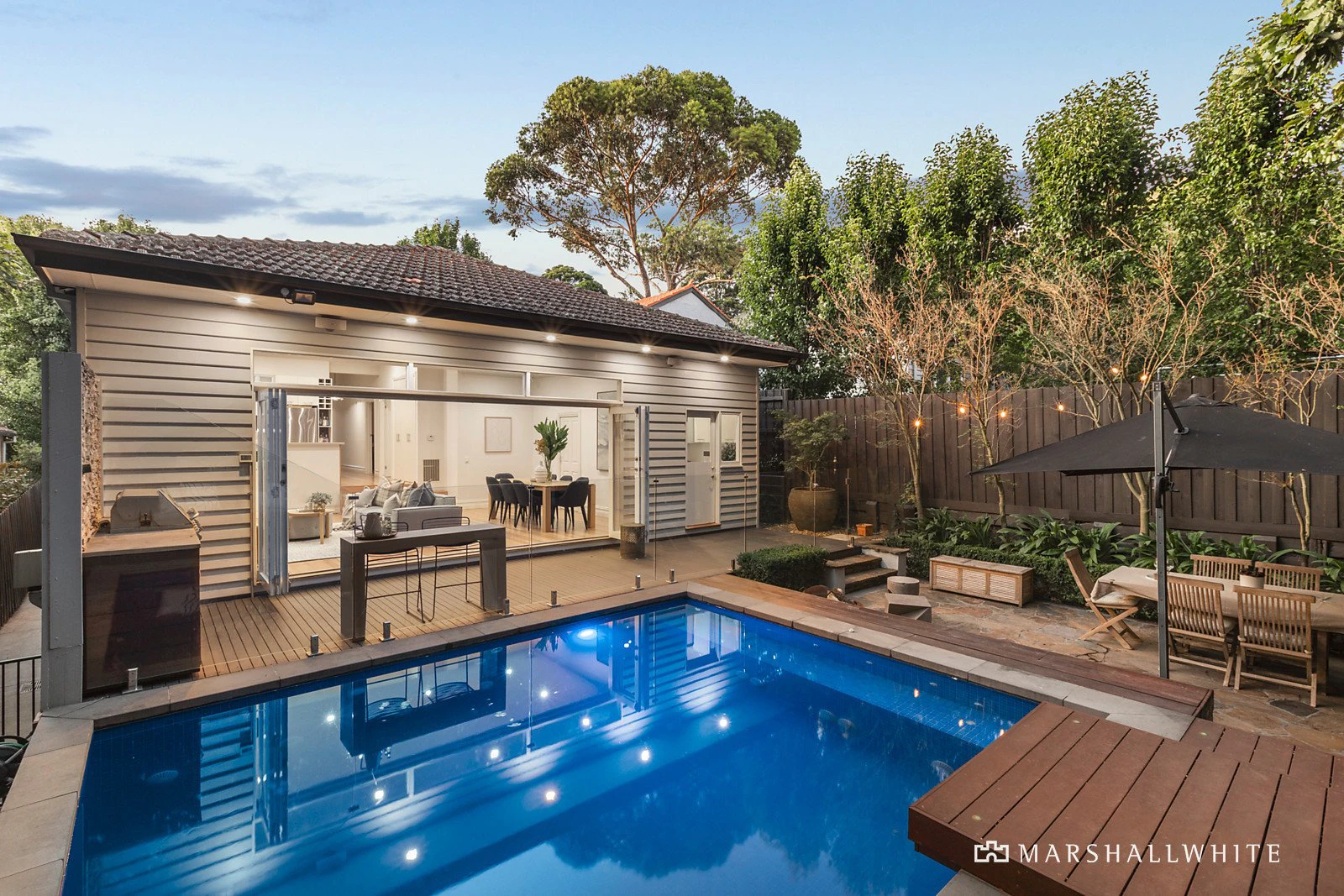 17 Anderson Street, Surrey Hills, VIC