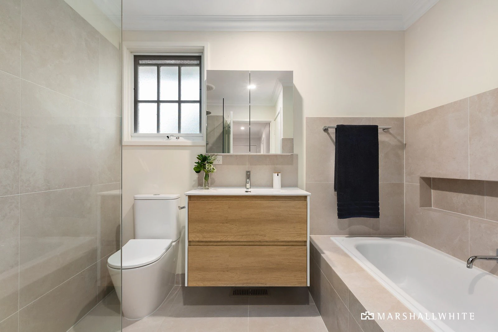 2/40 Durham Road, Surrey Hills, VIC