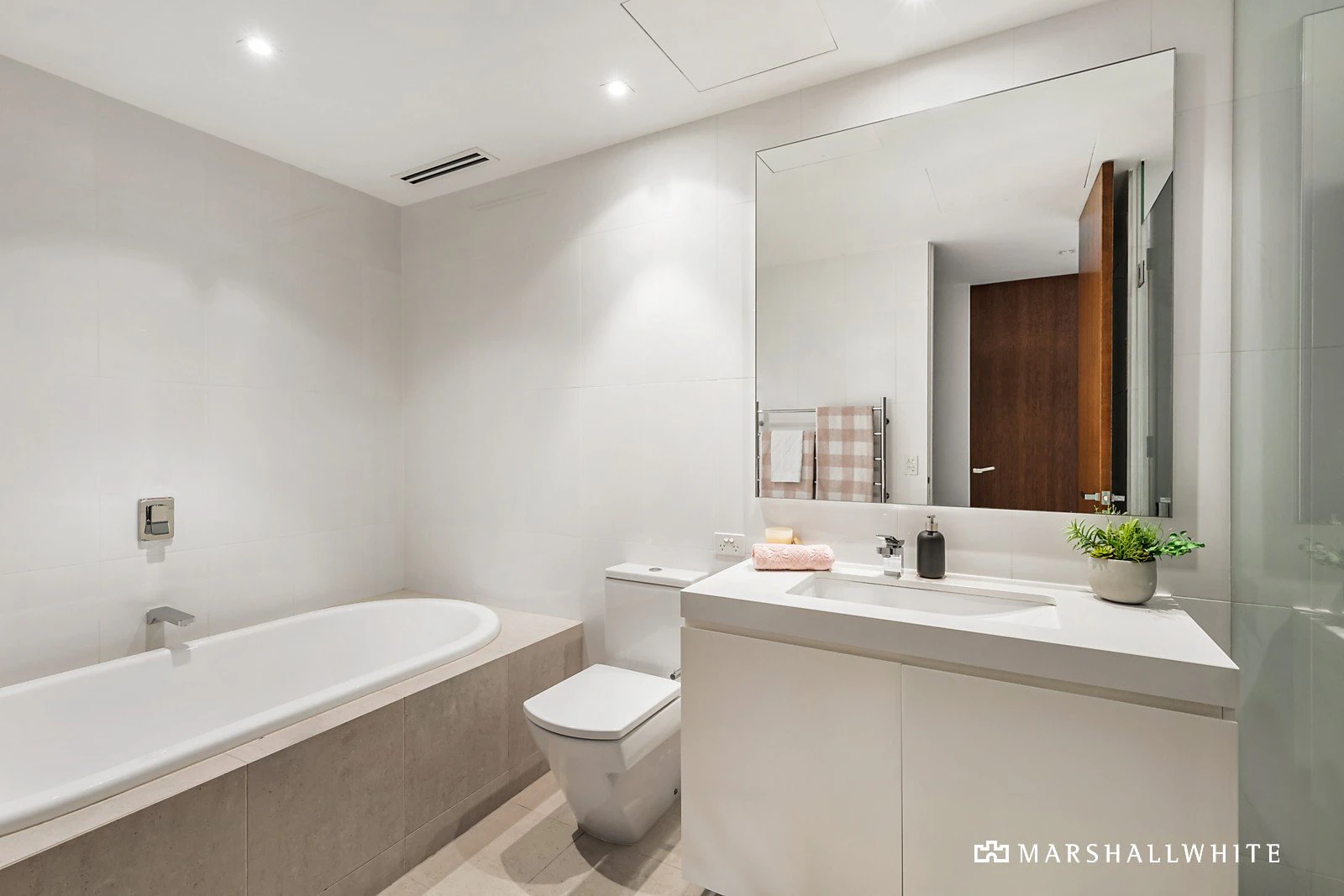 211/33 Wattle Road, Hawthorn, VIC