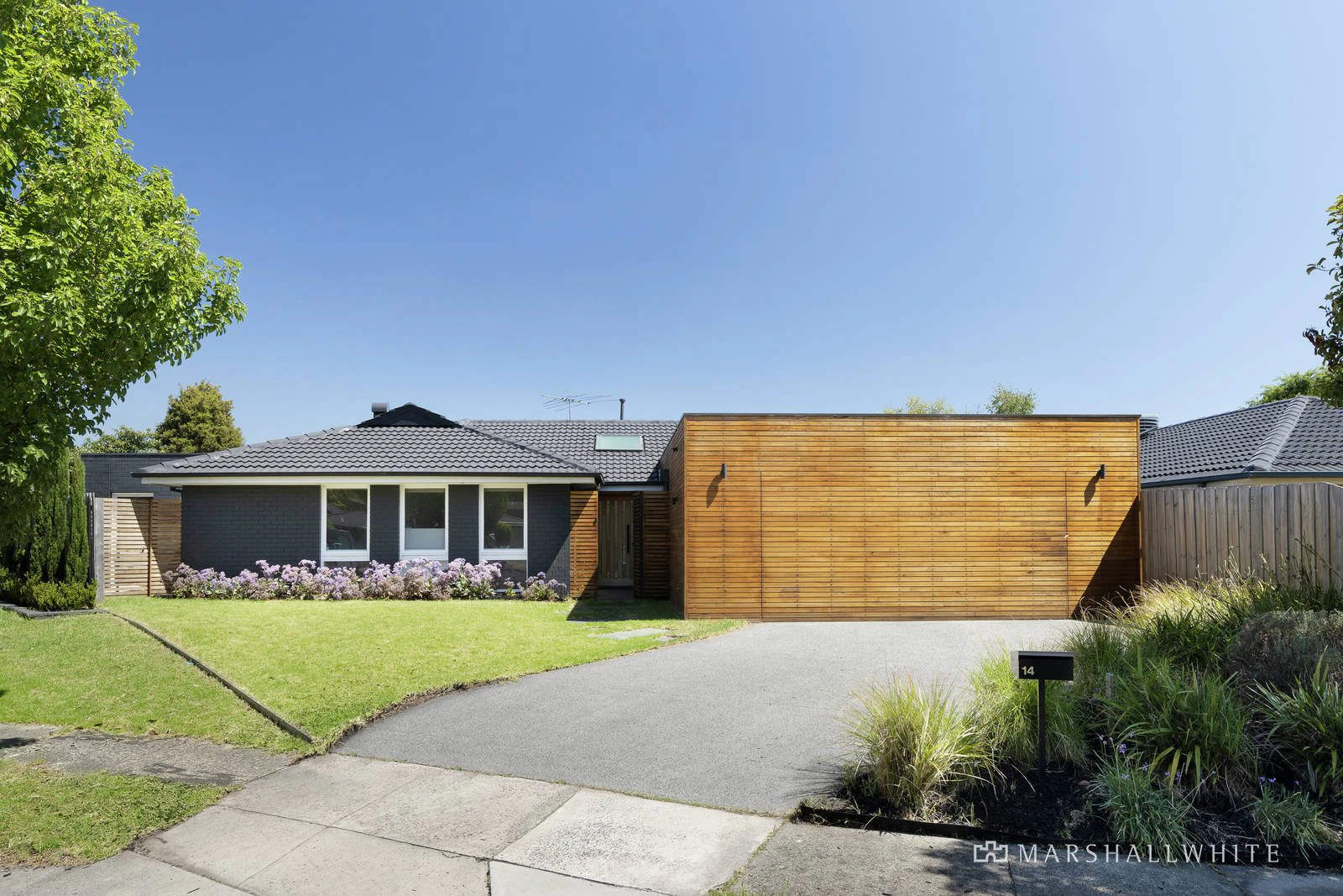 14 Tasman Close, Wantirna South, VIC