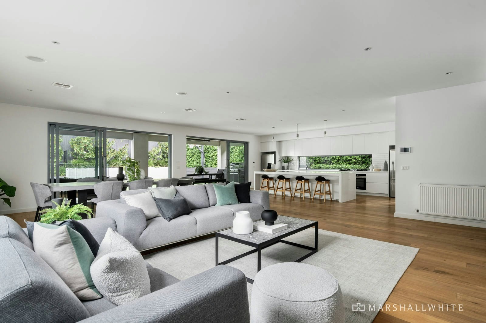 69 Park Road, Glen Iris, VIC