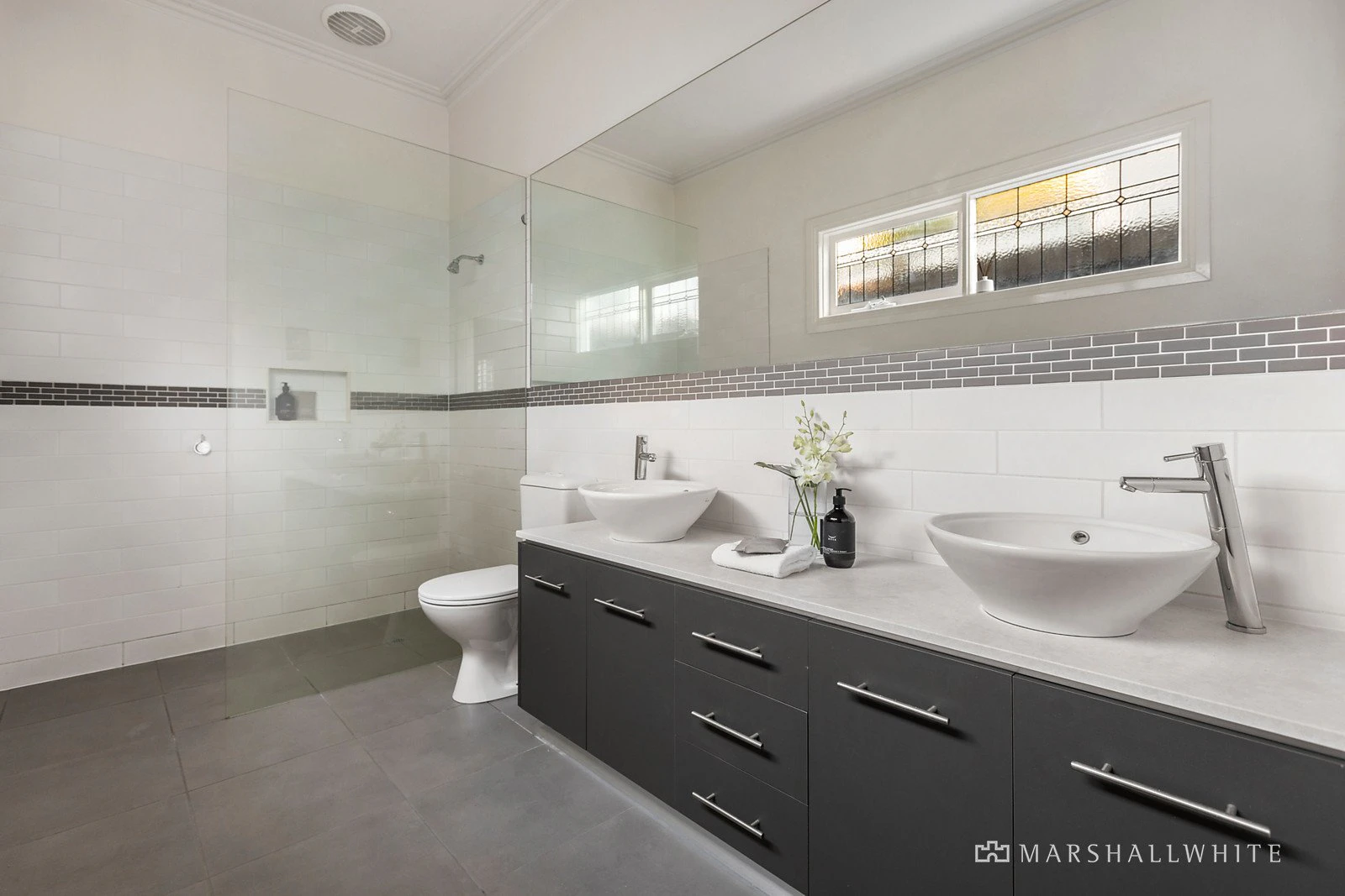 17 Anderson Street, Surrey Hills, VIC