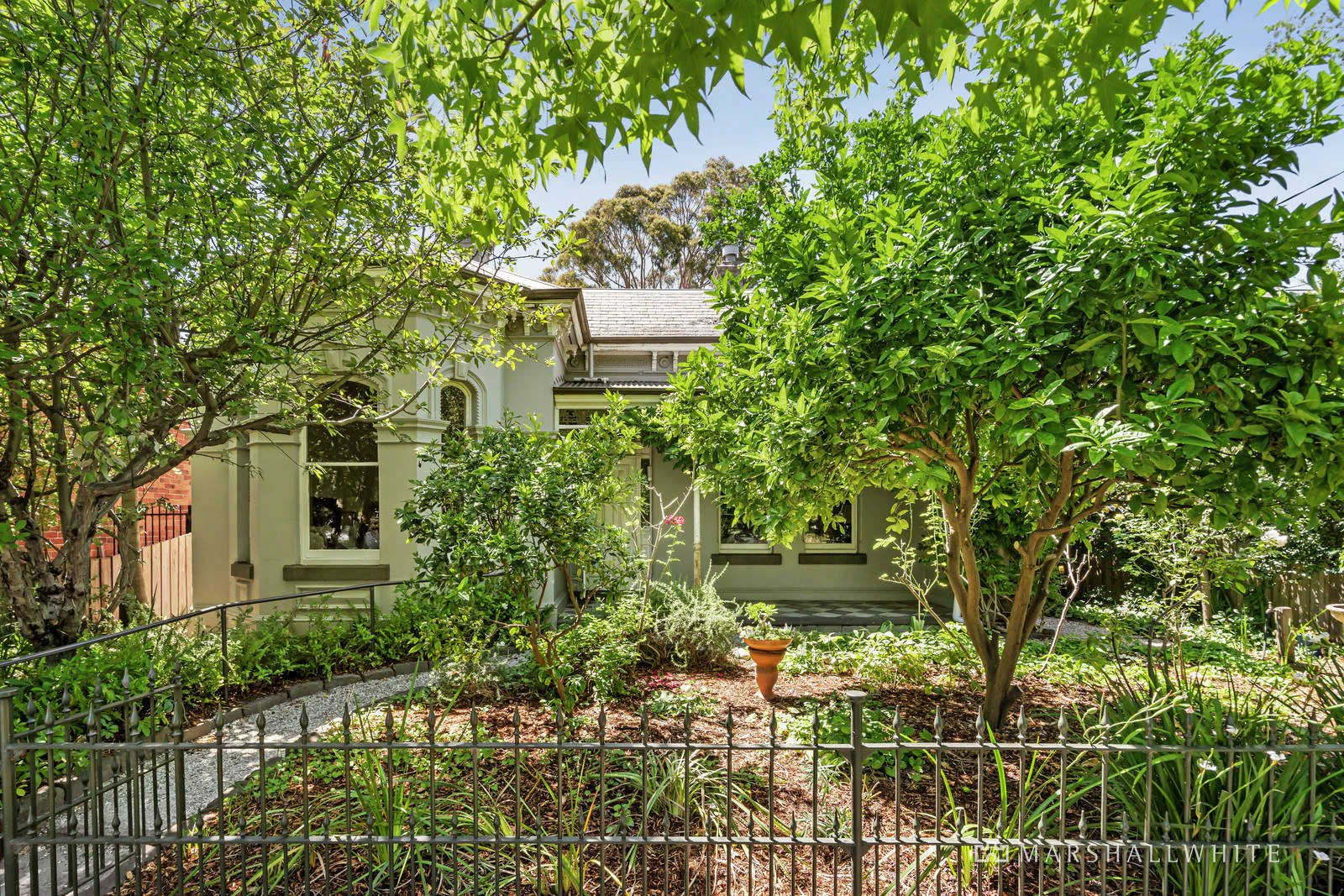27 Kasouka Road, Camberwell, VIC