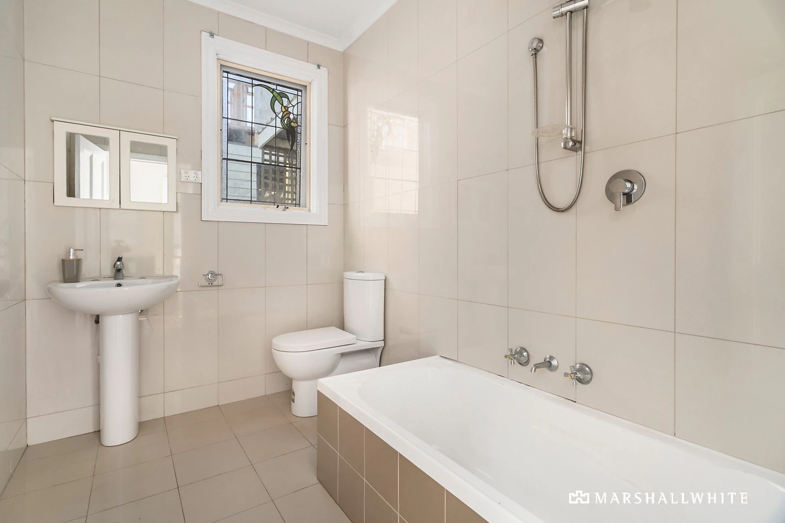 17 Edgevale Road, Kew, VIC