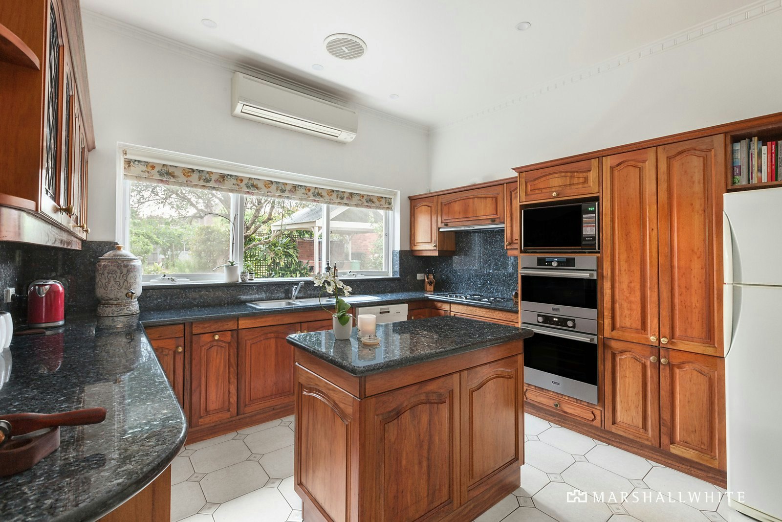 18 Donna Buang Street, Camberwell, VIC