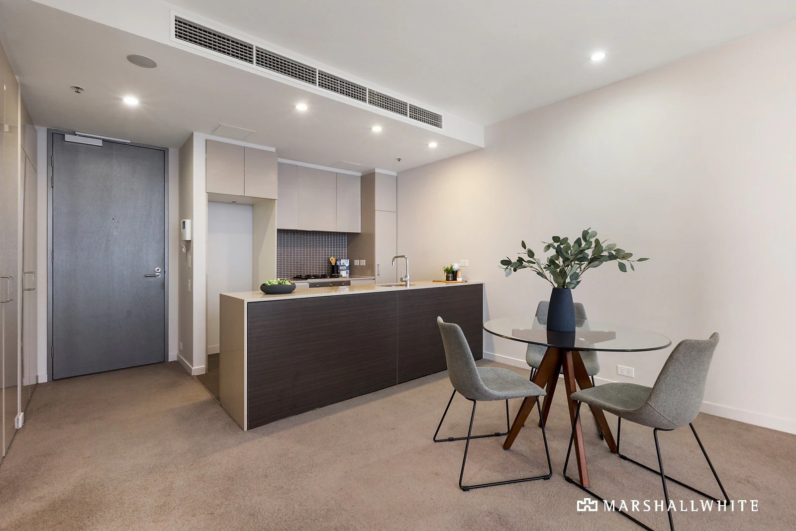 607/70 Queens Road, Melbourne, VIC