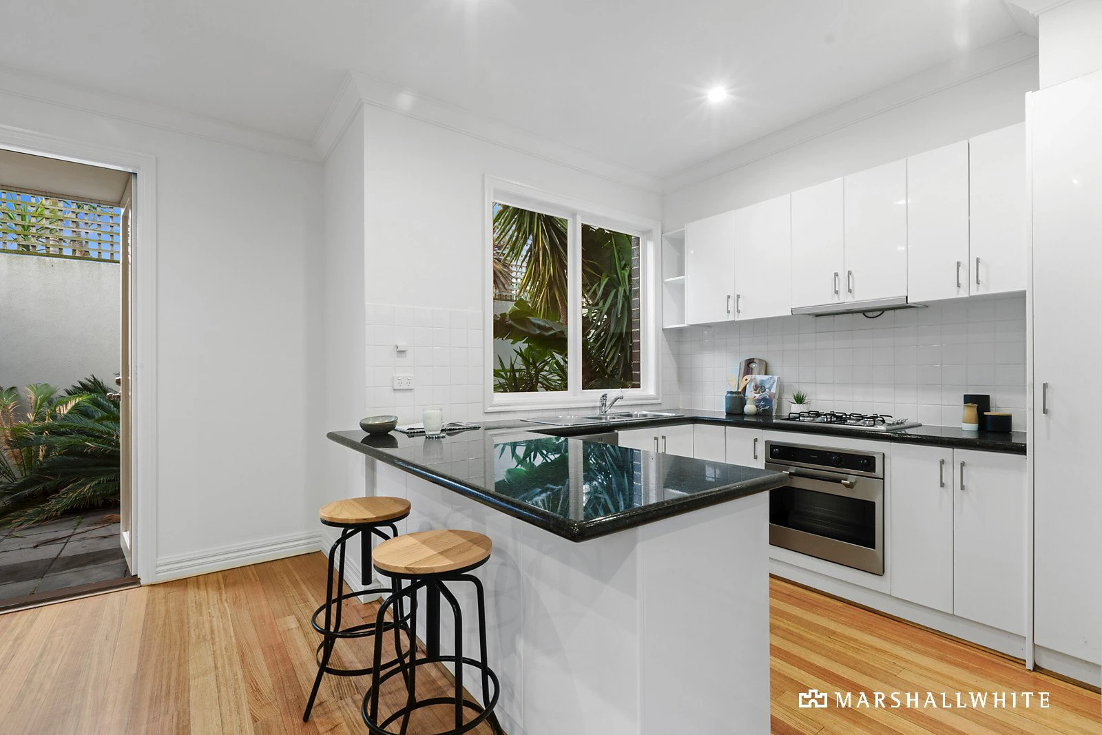 2/305 St Kilda Street, Brighton, VIC