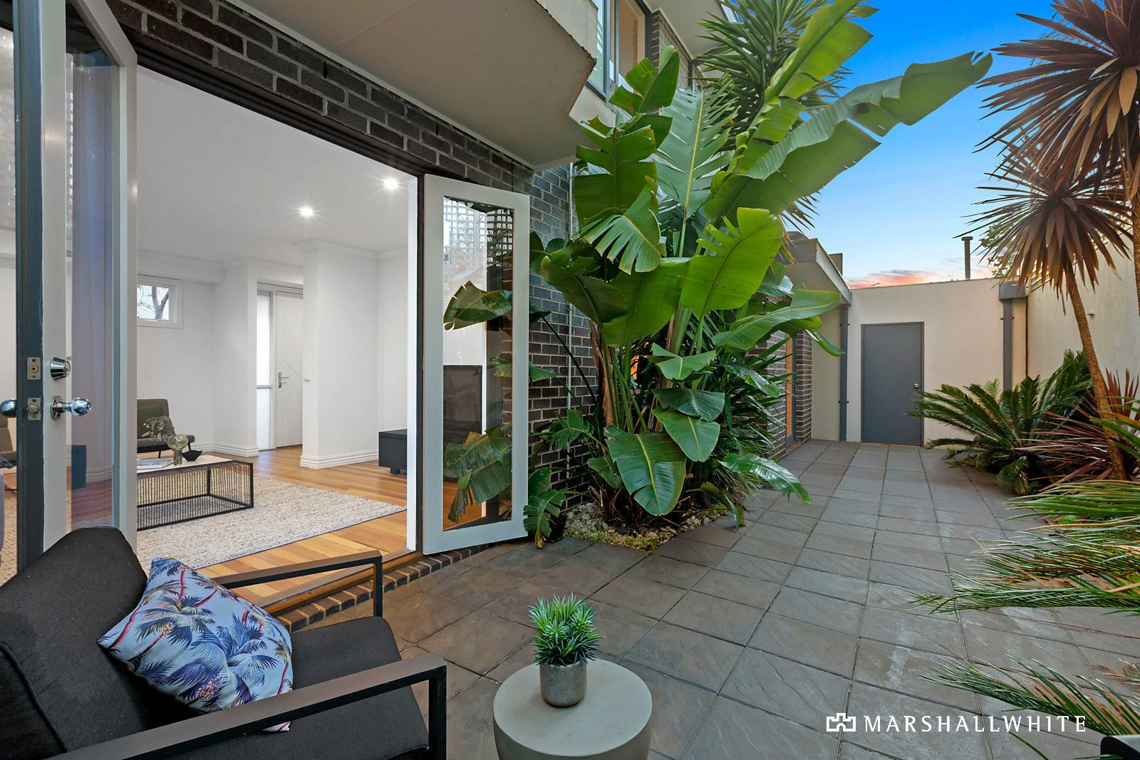 2/305 St Kilda Street, Brighton, VIC