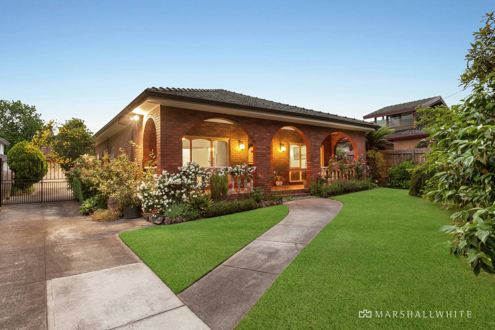 18 Donna Buang Street, Camberwell, VIC