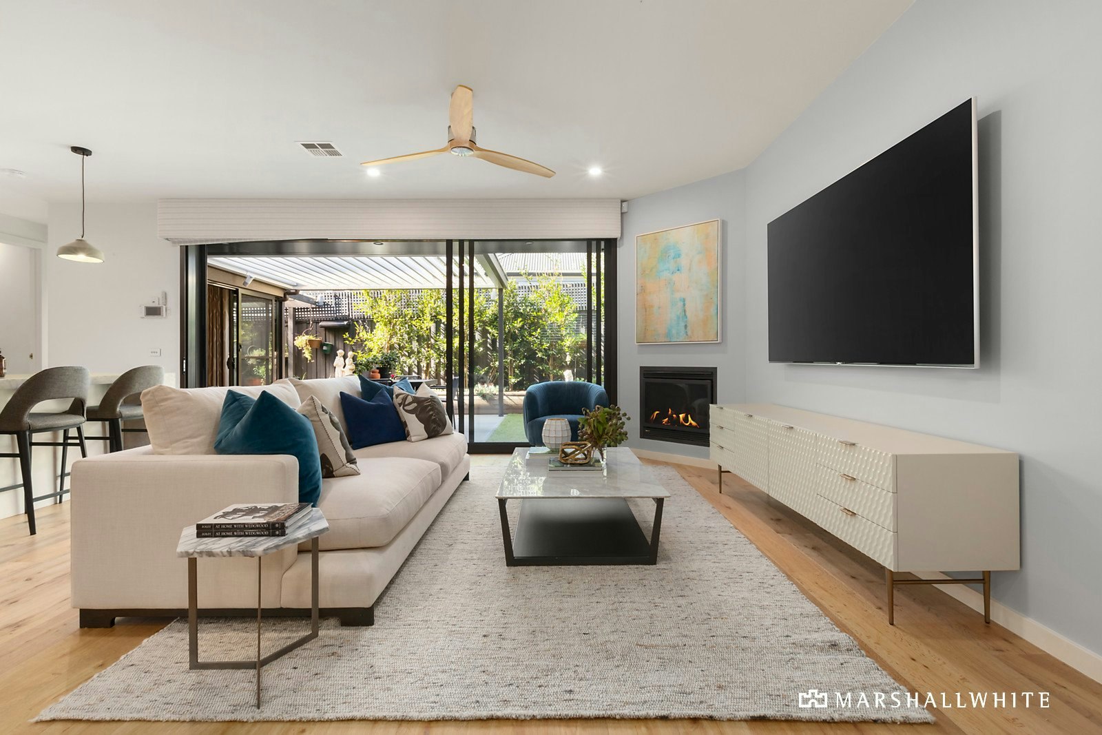 2/27 Faversham Road, Canterbury, VIC