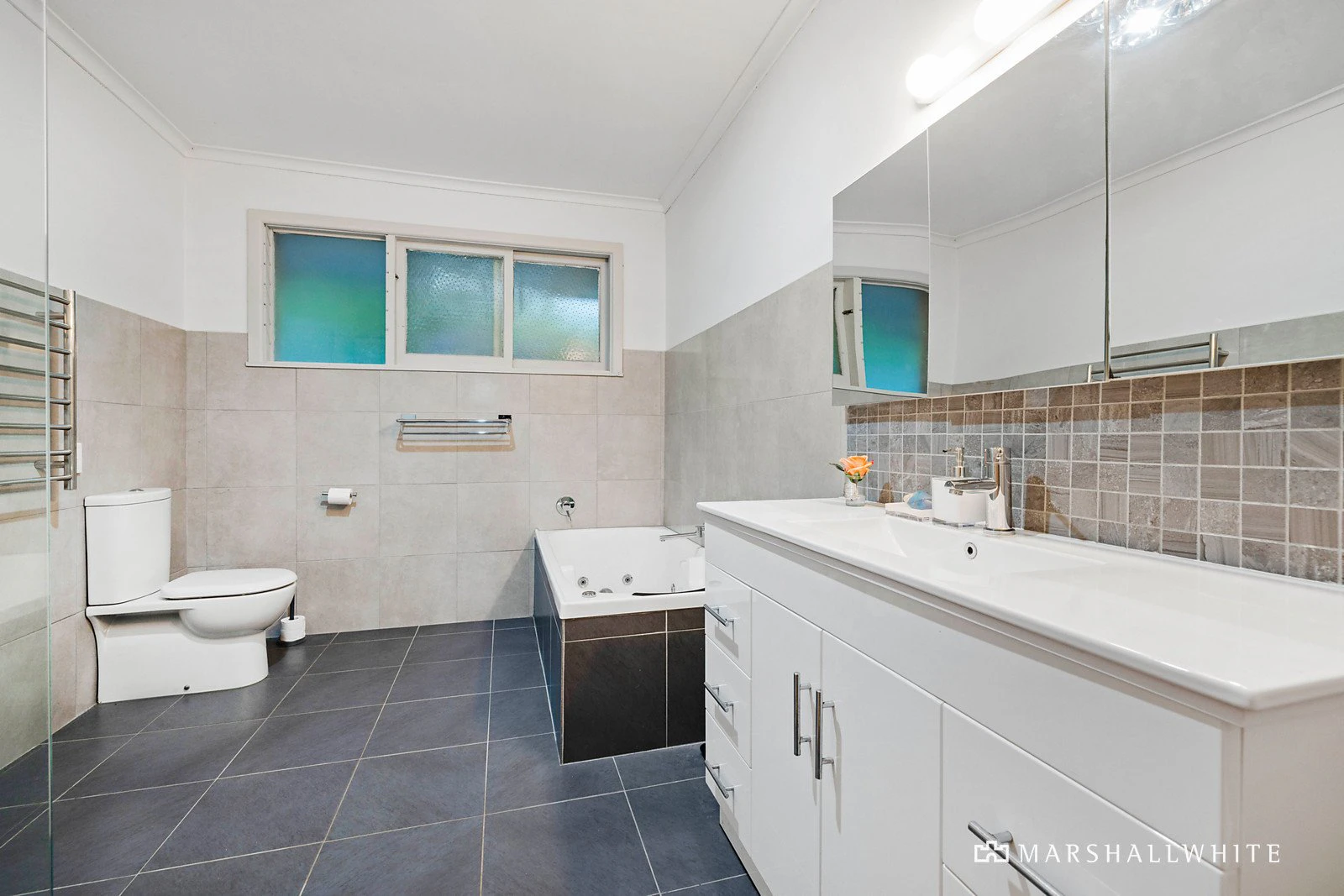 93 Baden Powell Drive, Mount Eliza, VIC