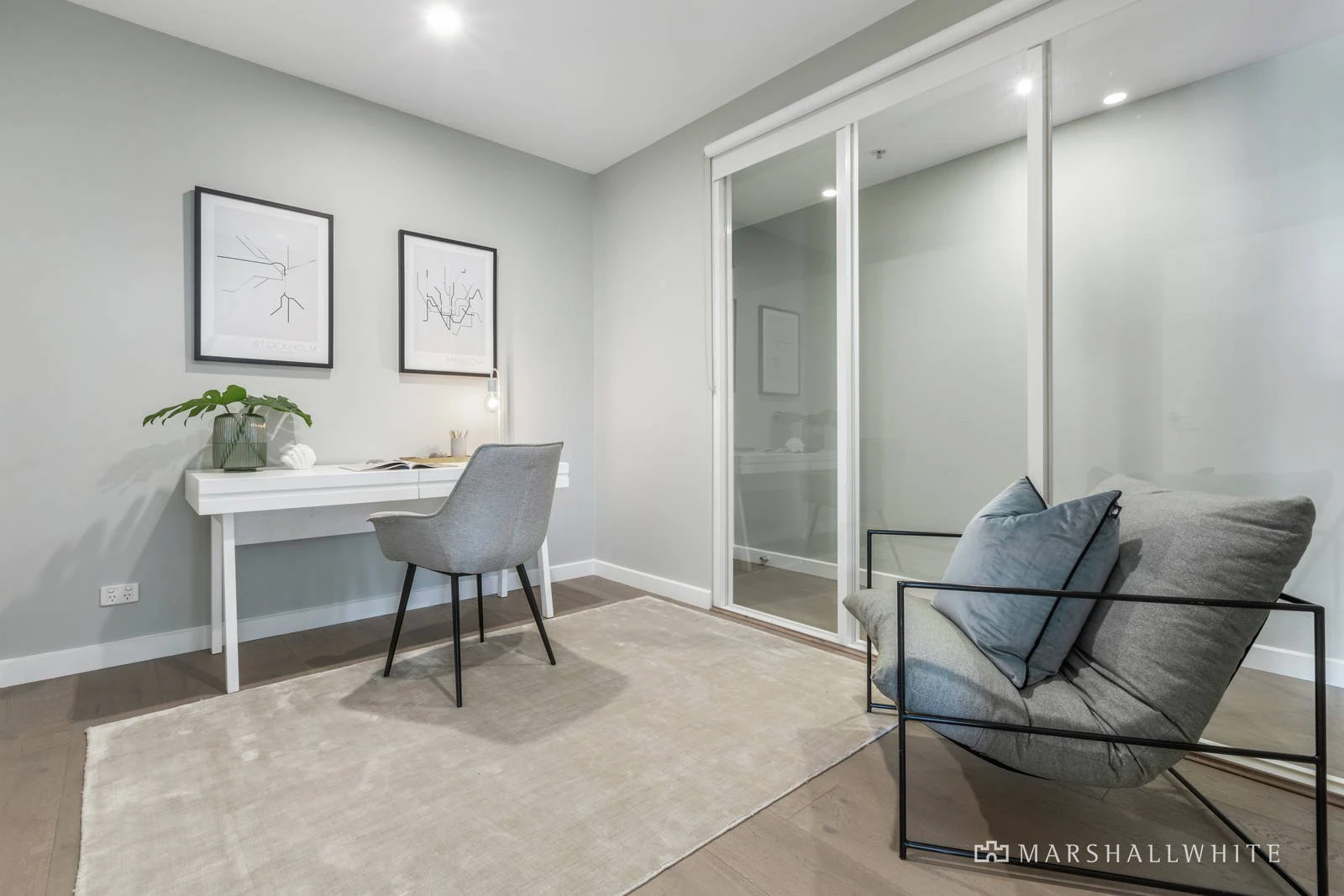 504/82 Queens Road, Melbourne, VIC