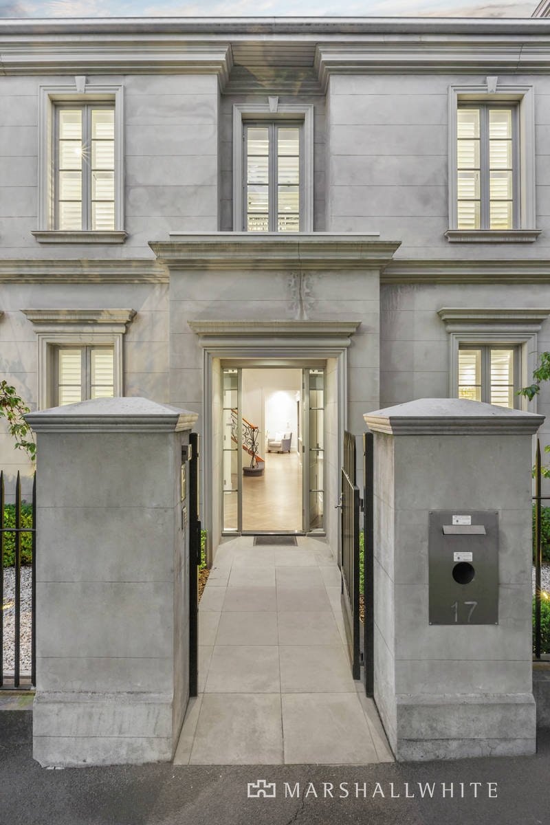 17 Murray Street, Armadale, VIC