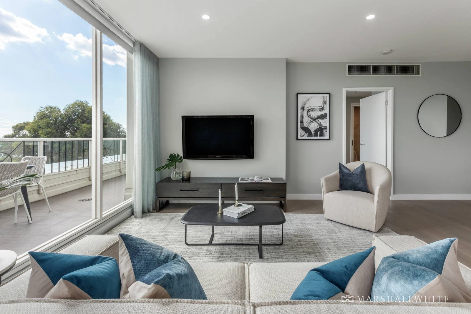 504/82 Queens Road, Melbourne, VIC