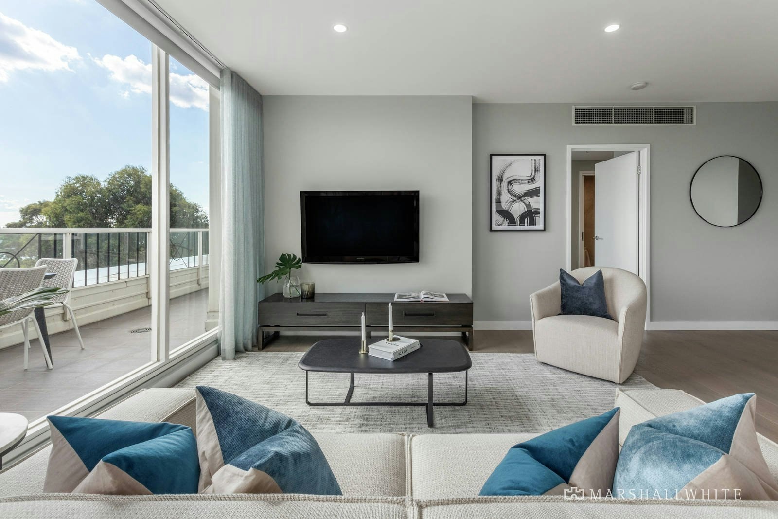 504/82 Queens Road, Melbourne, VIC