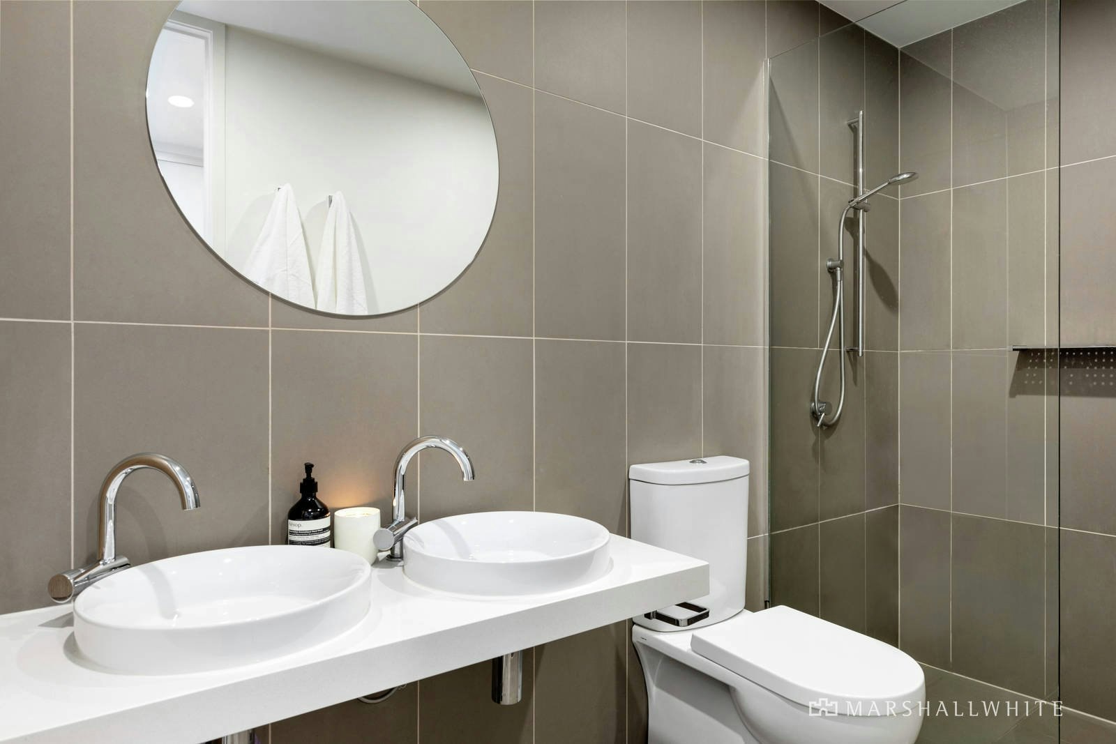 25 Norfolk Place, Malvern, VIC