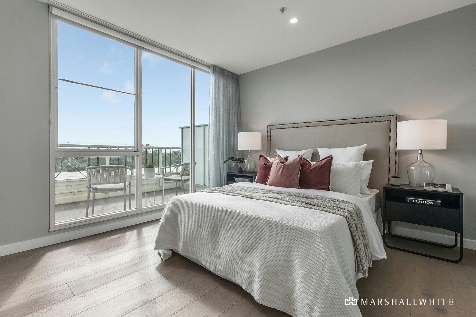 504/82 Queens Road, Melbourne, VIC