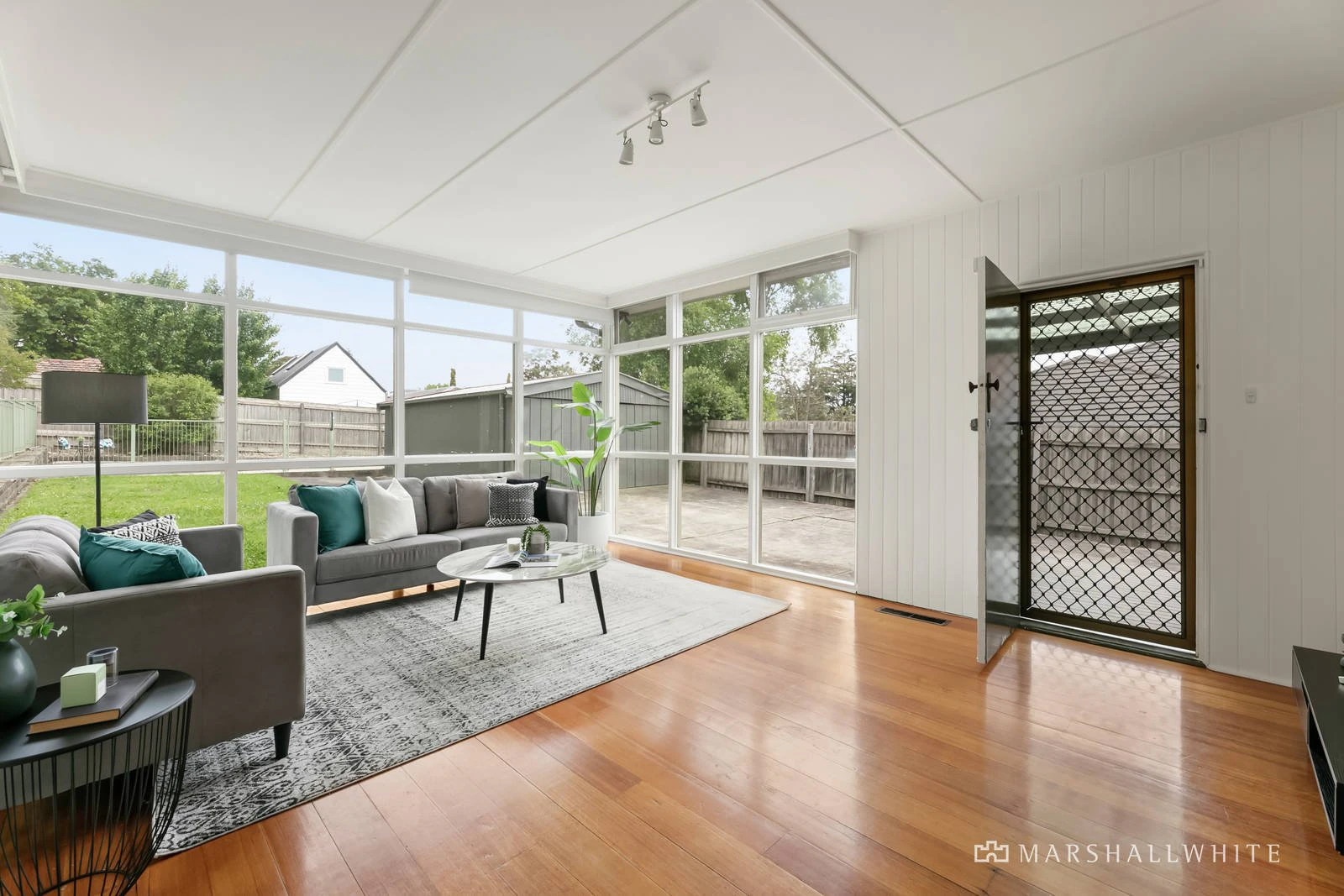 83 Valley Parade, Glen Iris, VIC
