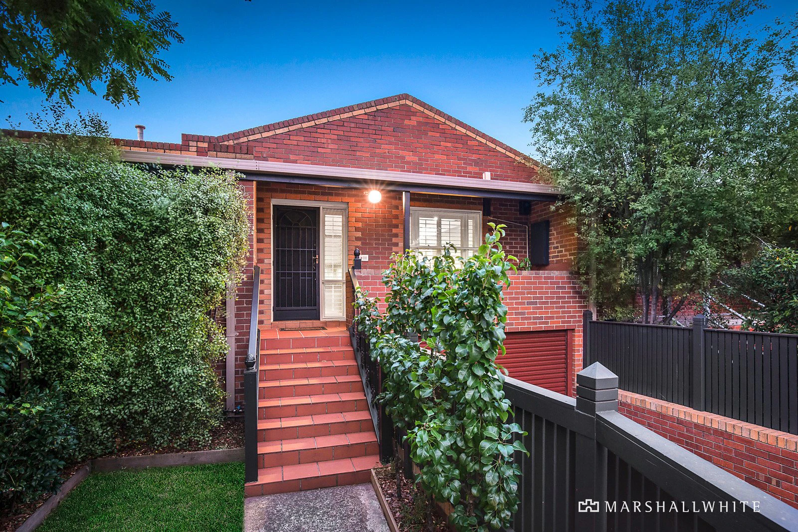 2/225 Wattletree Road, Malvern, VIC