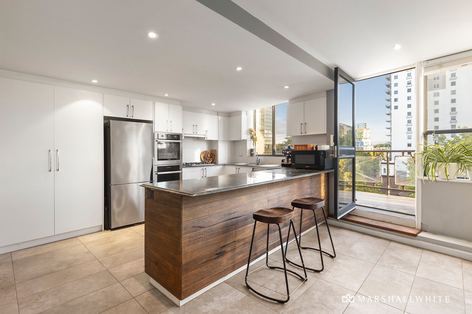 Sub-Penthouse/622 St Kilda Road, Melbourne - Thumbnail 3