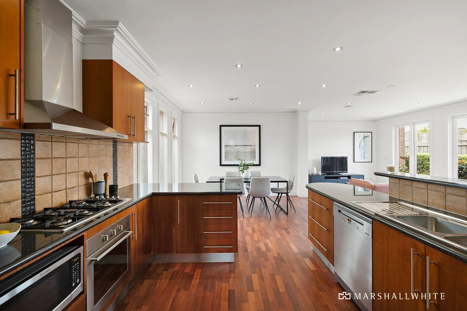 11 May Street, Hampton, VIC