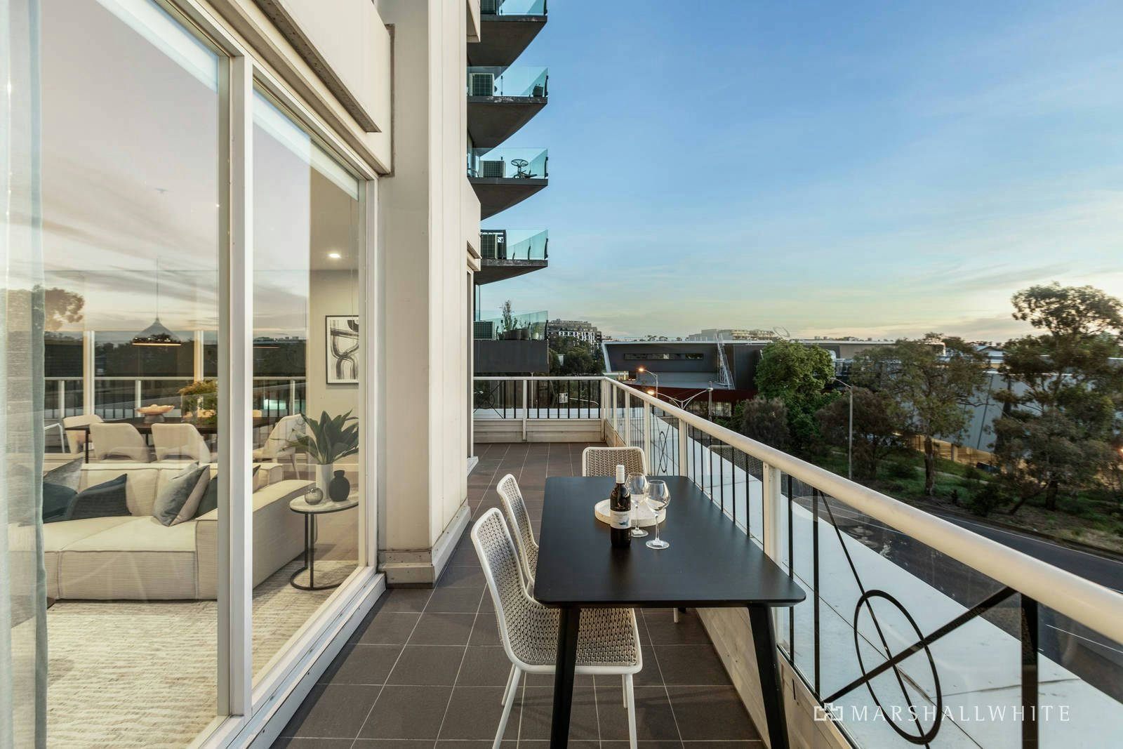 504/82 Queens Road, Melbourne, VIC