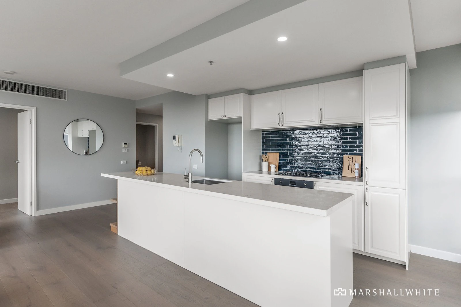 504/82 Queens Road, Melbourne, VIC