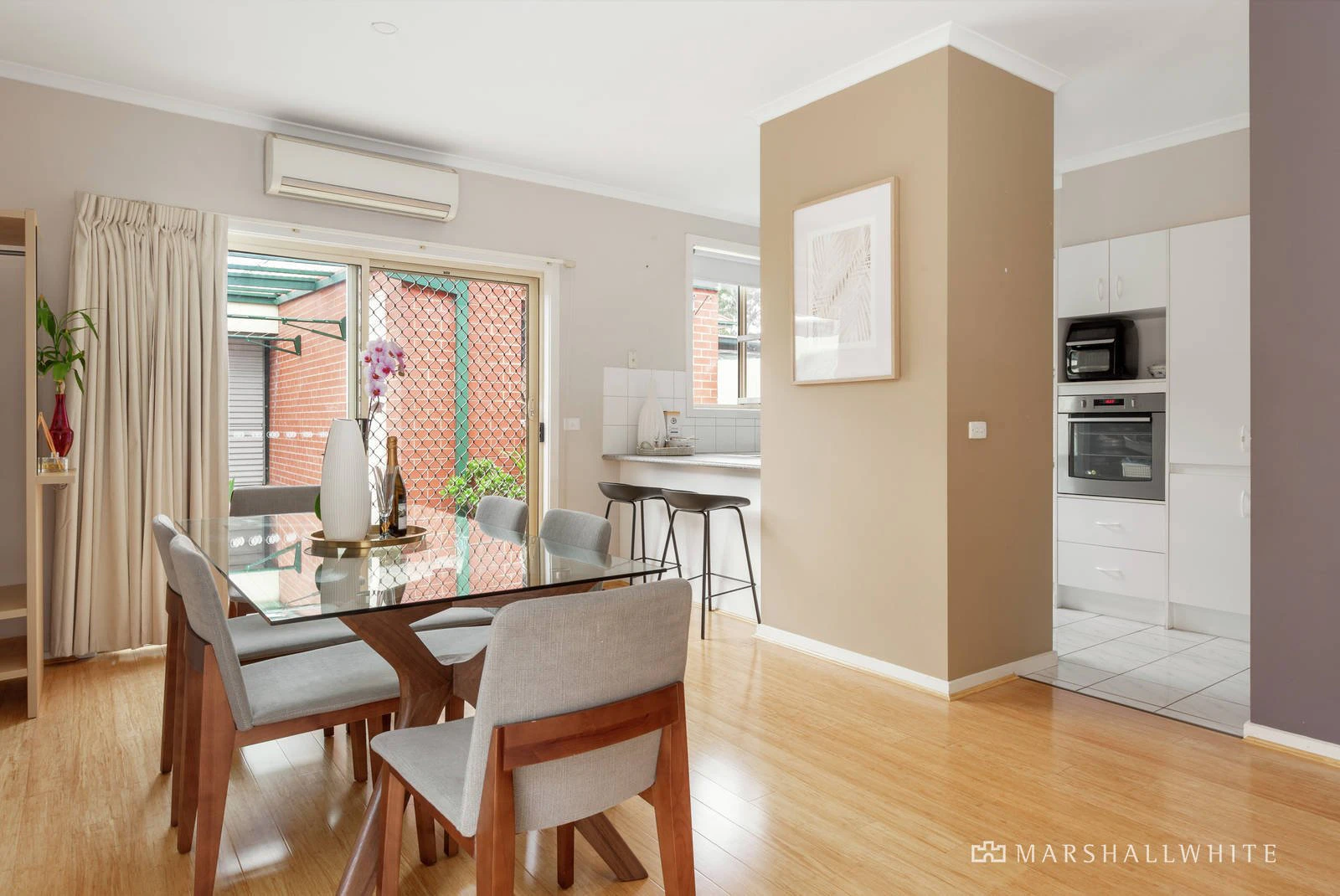 8 Mayfair, Mont Albert North, VIC