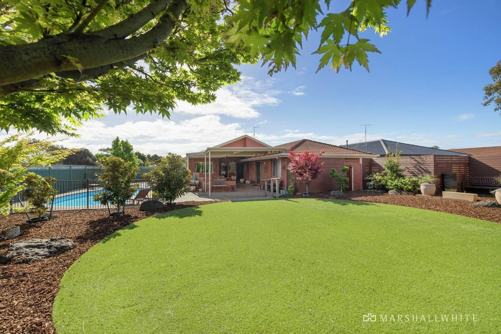12 Moorhead Avenue, Mornington, VIC