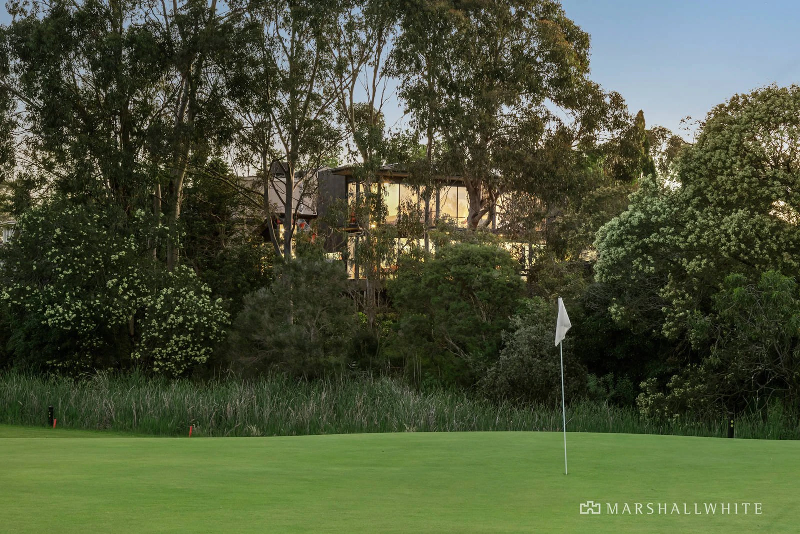 18 Thornbury Crescent, Malvern East, VIC