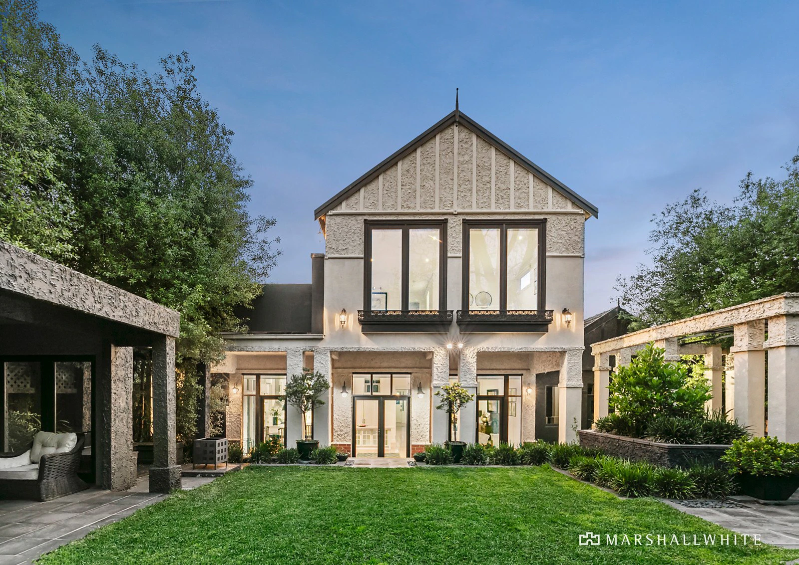8 Wanawong Crescent, Camberwell, VIC