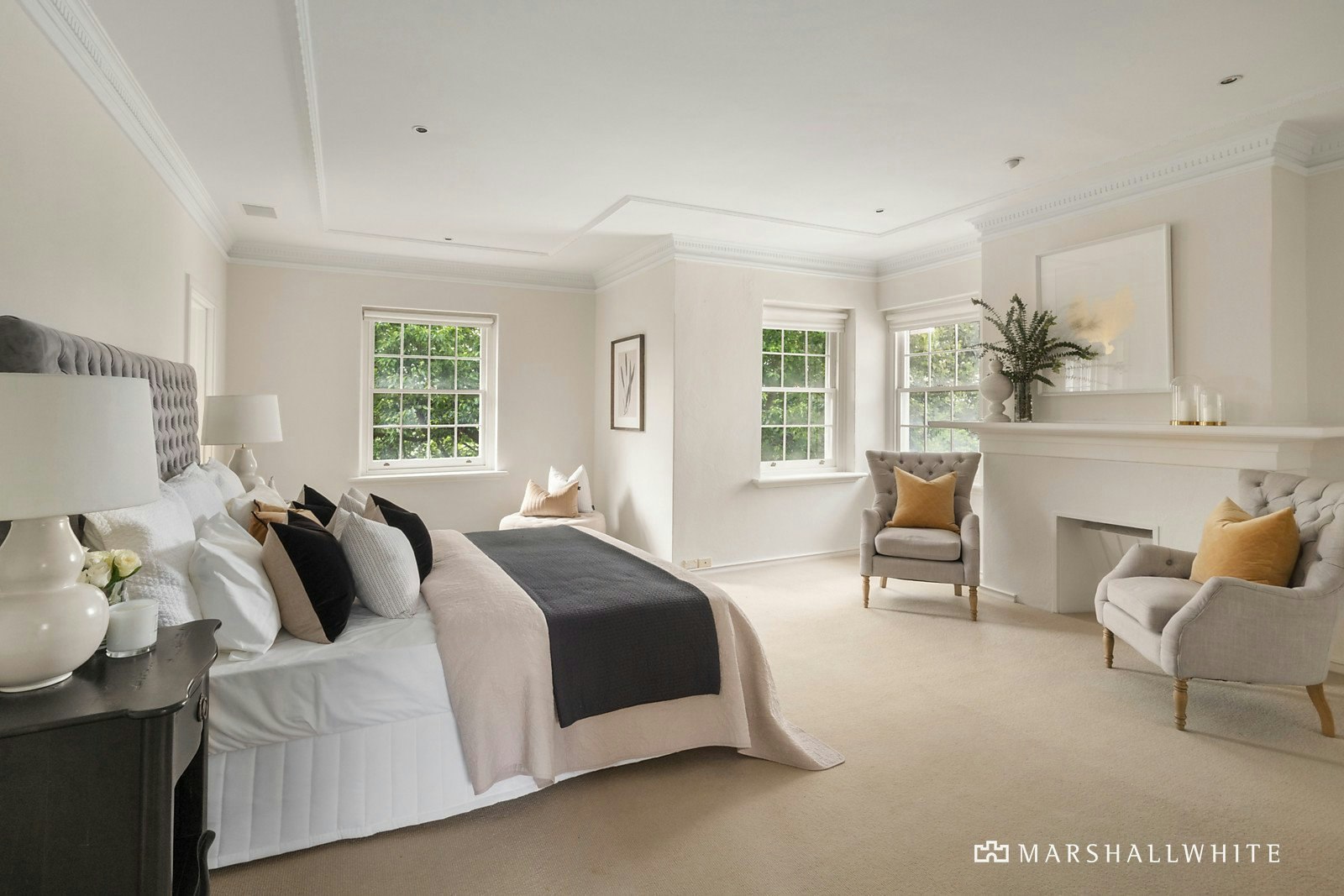 4 Grosvenor Court, Toorak, VIC