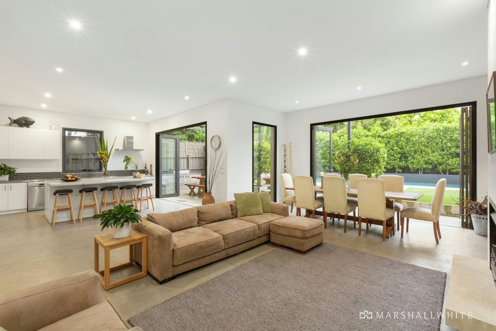 16 Scott Grove, Glen Iris, VIC