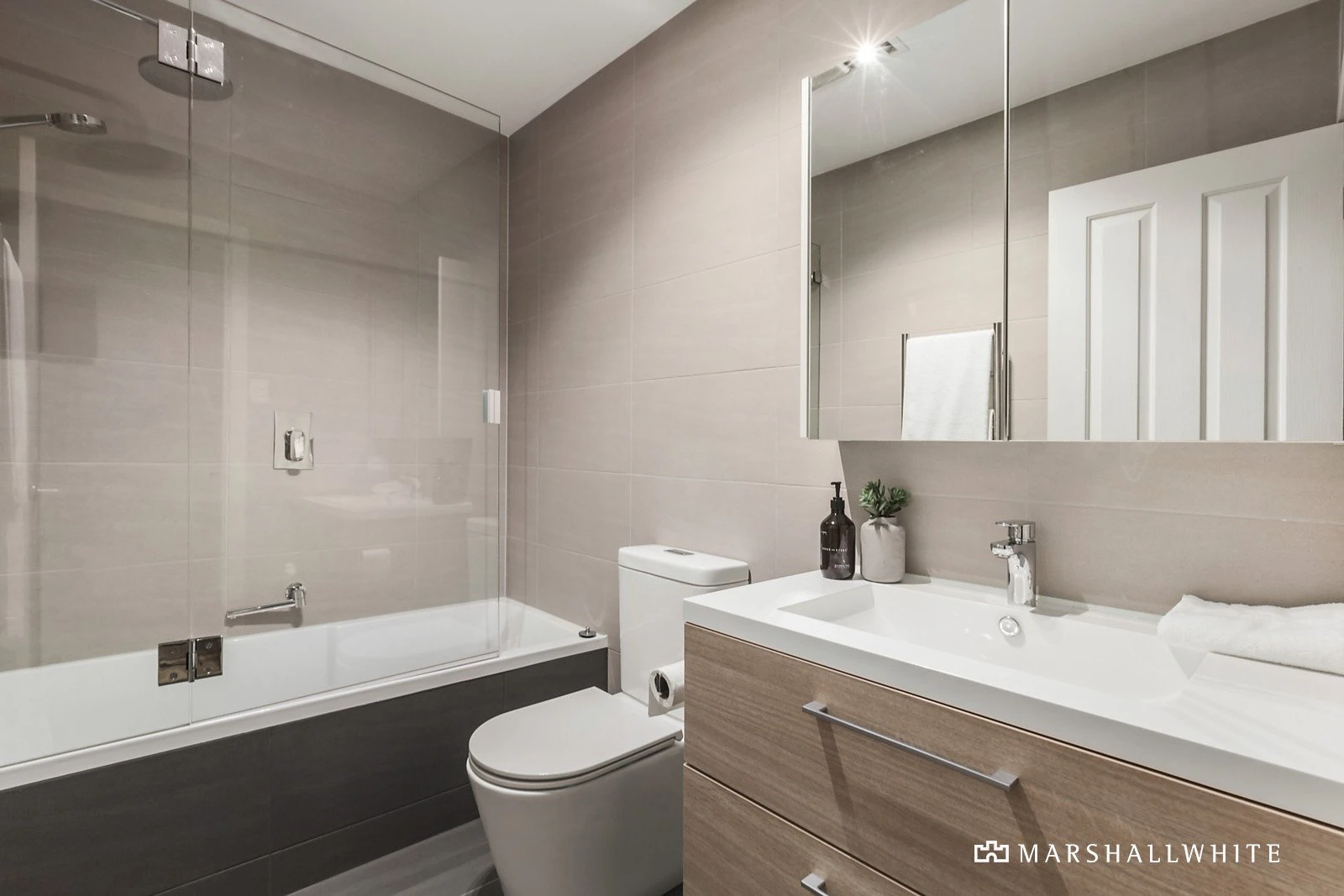 172 Albert Street, Port Melbourne, VIC