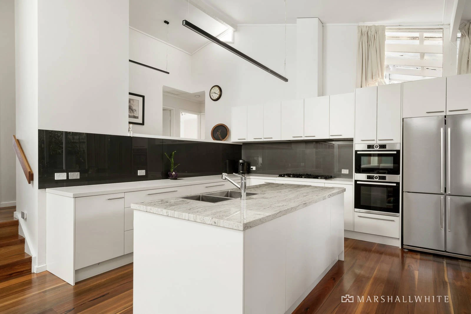 2 Pagoda Court, Doncaster, VIC