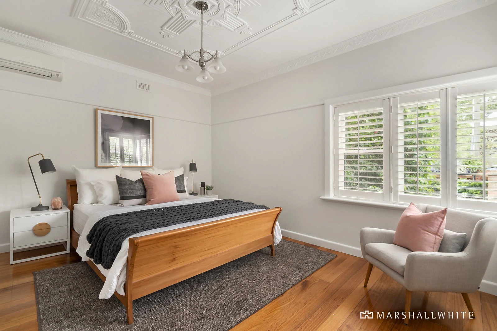 18 Aisbett Avenue, Camberwell, VIC