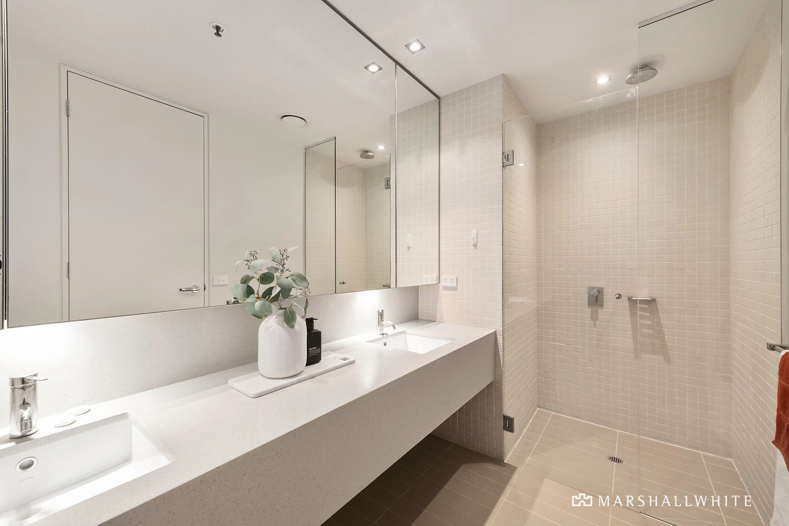 1001/1 Roy Street, Melbourne, VIC