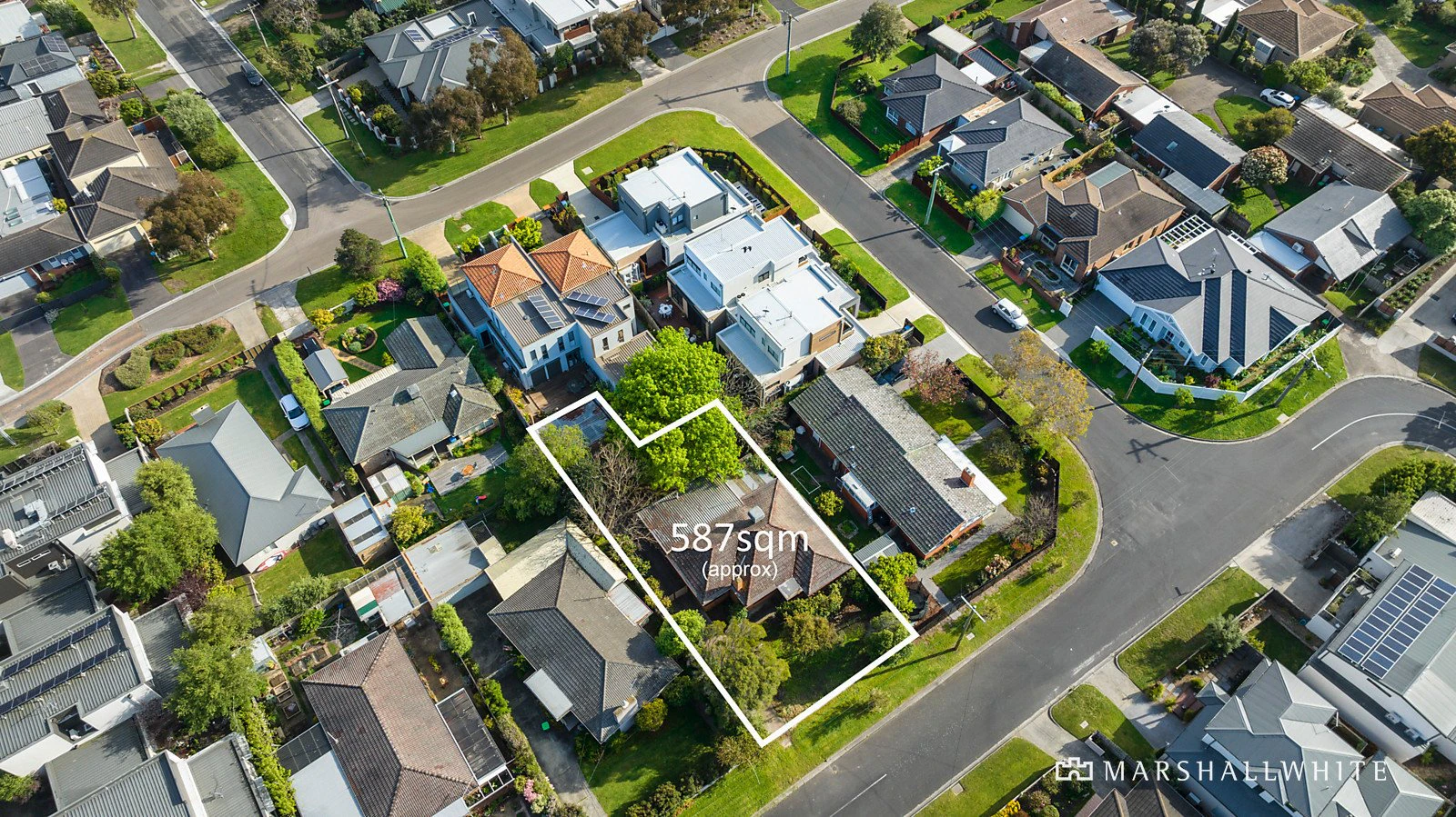 4 Alexander Avenue, Mornington, VIC