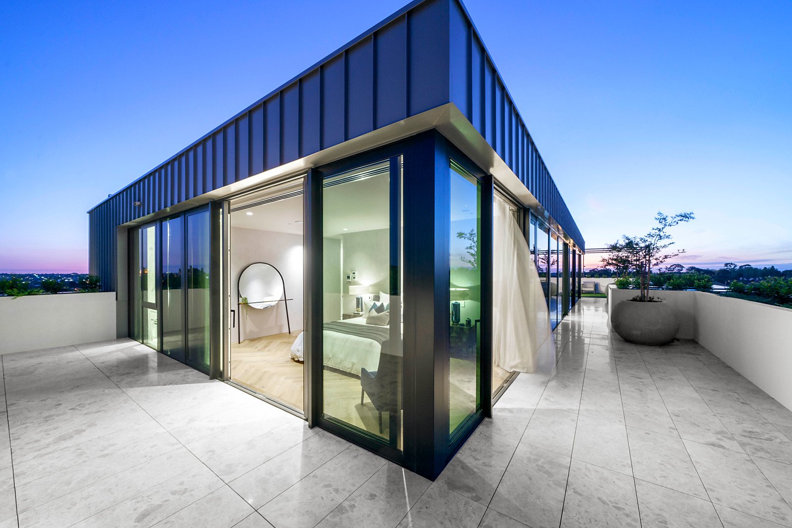 Penthouse, 39 Gellibrand Street, Kew - Thumbnail 5